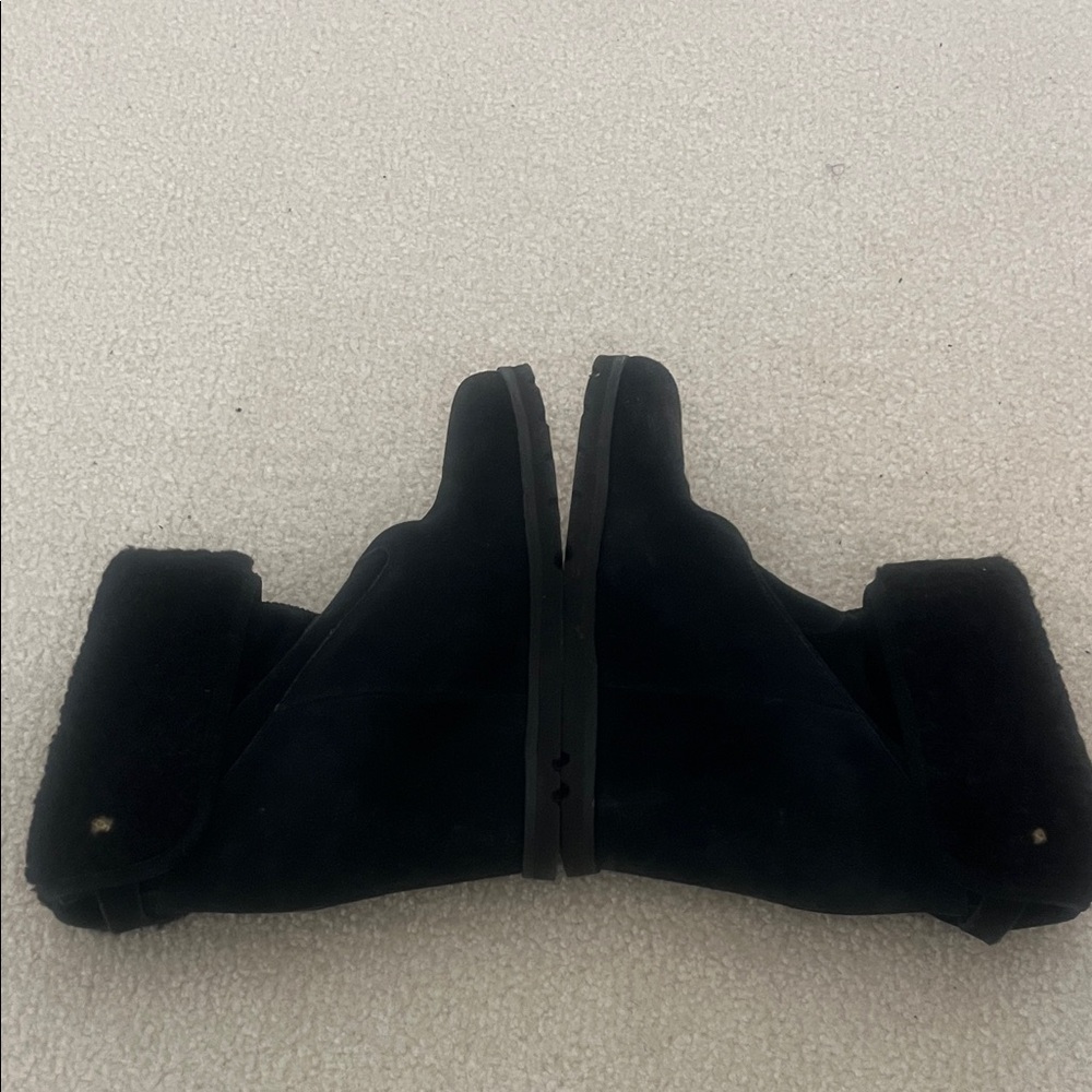 UGG Women’s Kyra Wedge Ankle Boots - Picture 3 of 10